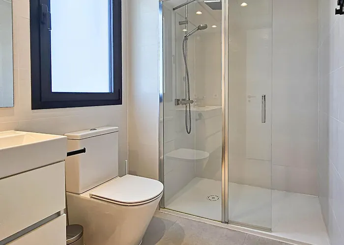 Apartman Penthouse With Hot Tub Located Close To Selwo