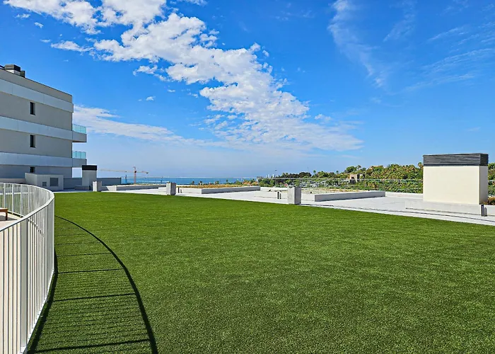 Penthouse With Hot Tub Located Close To Selwo * Estepona