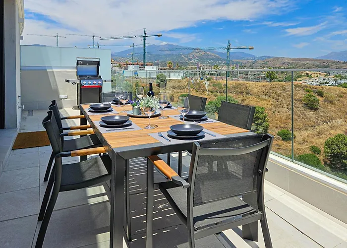 Penthouse With Hot Tub Located Close To Selwo Apartman