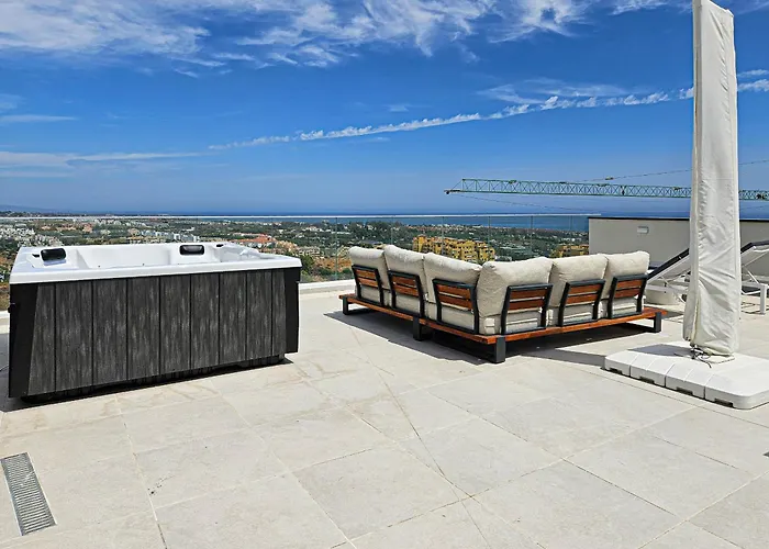 Apartman Penthouse With Hot Tub Located Close To Selwo *