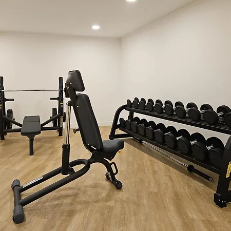 Penthouse With Hot Tub Located Close To Selwo Apartment Estepona