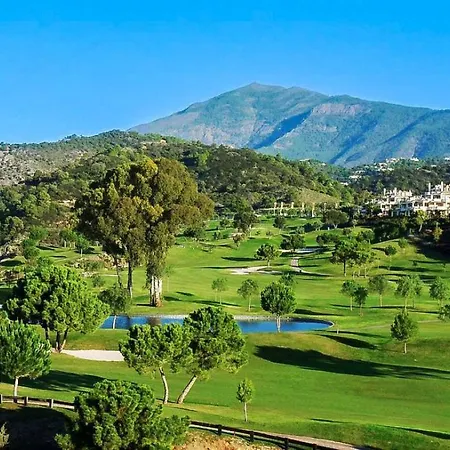 Penthouse With Hot Tub Located Close To Selwo *