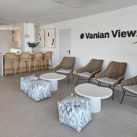 Penthouse With Hot Tub Located Close To Selwo Apartment *