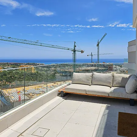 Penthouse With Hot Tub Located Close To Selwo Estepona