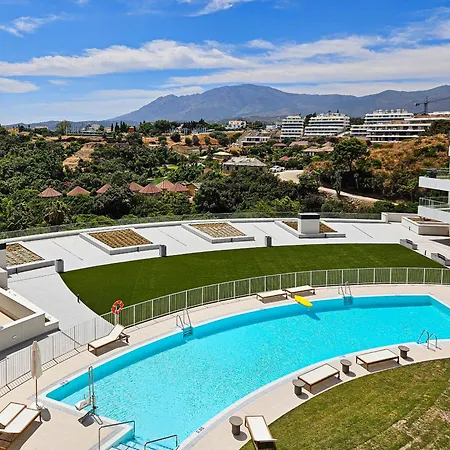 Penthouse With Hot Tub Located Close To Selwo