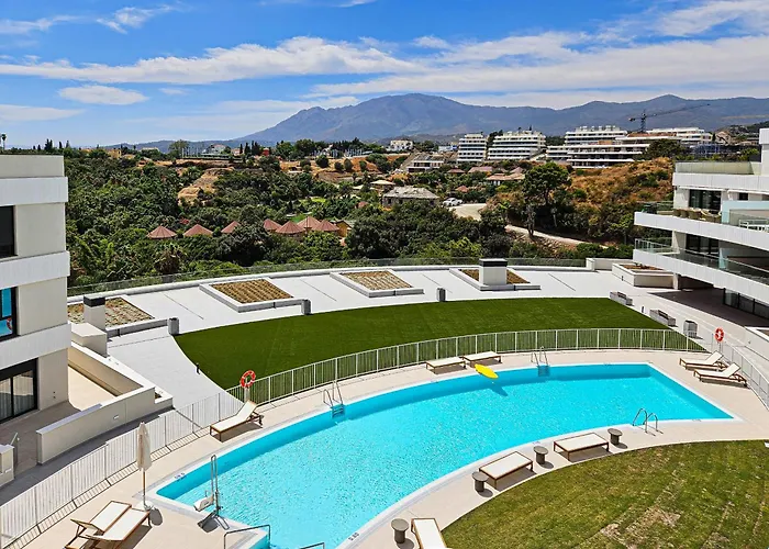 Penthouse With Hot Tub Located Close To Selwo