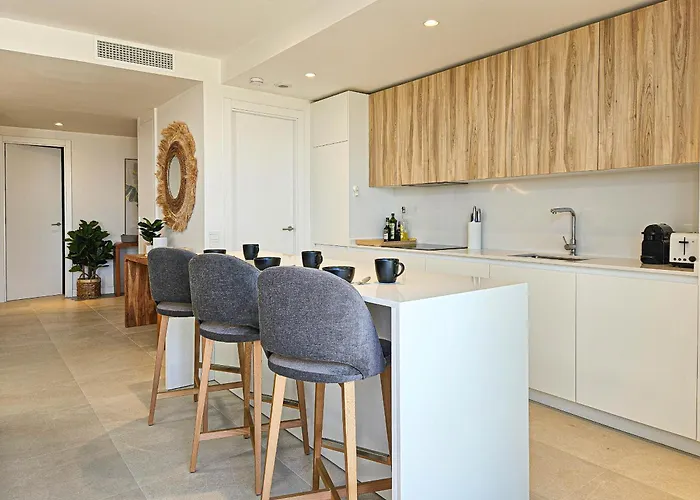 Penthouse With Hot Tub Located Close To Selwo Apartment *