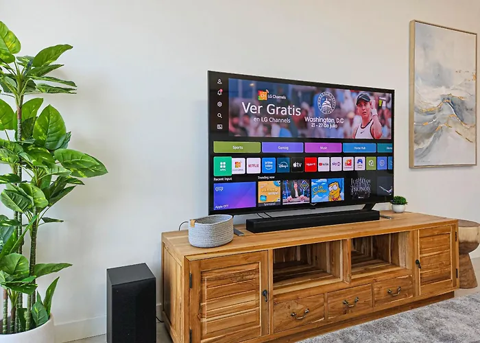 Apartment Penthouse With Hot Tub Located Close To Selwo