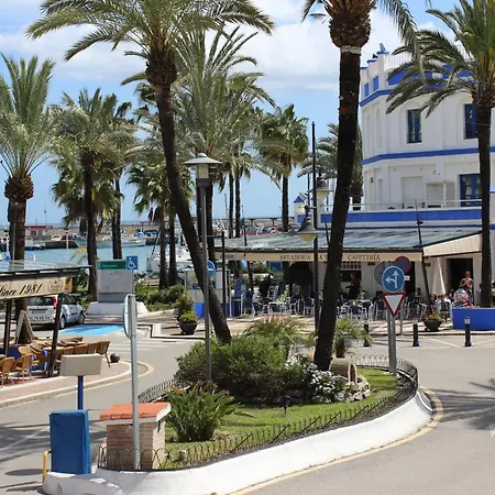 Penthouse With Hot Tub Located Close To Selwo * Estepona