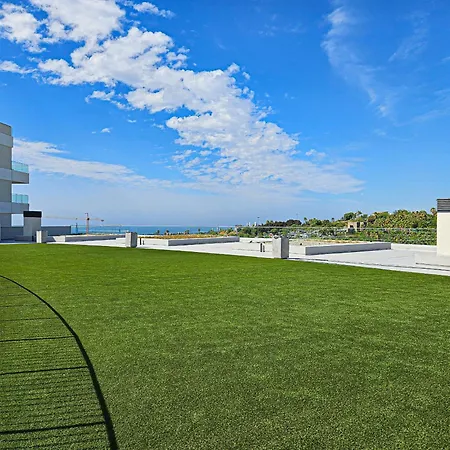 Penthouse With Hot Tub Located Close To Selwo * Estepona