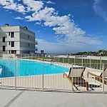 Penthouse With Hot Tub Located Close To Selwo *