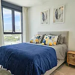 Penthouse With Hot Tub Located Close To Selwo * Estepona