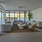 Penthouse With Hot Tub Located Close To Selwo