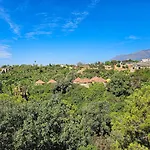Penthouse With Hot Tub Located Close To Selwo Apartmán *