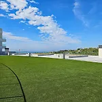 Penthouse With Hot Tub Located Close To Selwo * Estepona