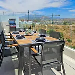 Penthouse With Hot Tub Located Close To Selwo Apartmán