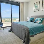 Apartmán Penthouse With Hot Tub Located Close To Selwo